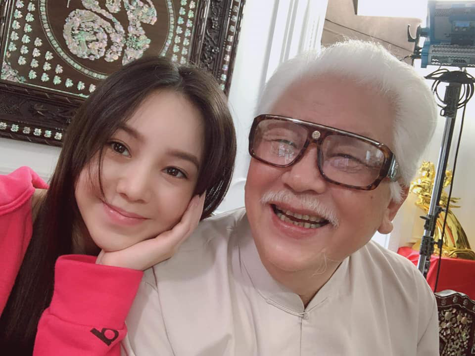 Loạt đồ xứng danh tiểu thư &uacute;t họ Cao Hướng dương ngược nắng - Ảnh 20.