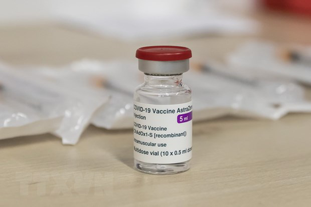 EU siết chặt xuất khẩu vaccine COVID-19: Kinh tế Anh bị tác động thế nào? - Ảnh 1.