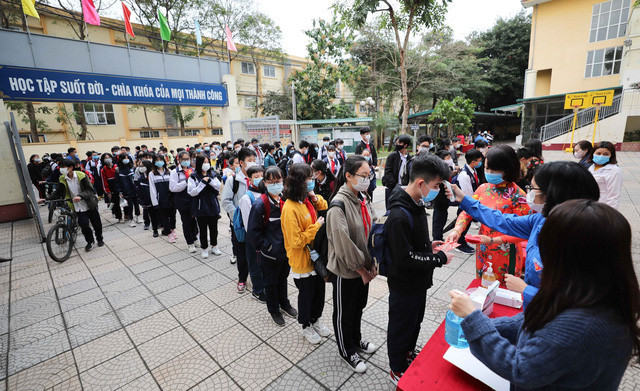 Hơn 98% học sinh Hà Nội trở lại trường, chưa ghi nhận biểu hiện bất thường liên quan COVID-19 - Ảnh 1. Hơn 98% học sinh Hà Nội trở lại trường, chưa ghi nhận biểu hiện bất thường liên quan COVID-19 - Ảnh 1.