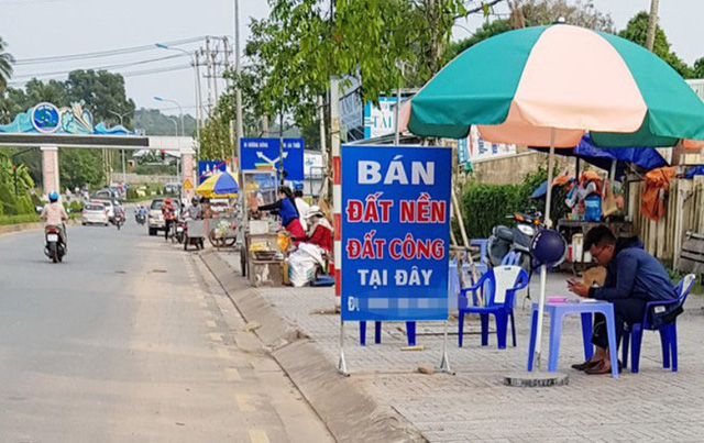 Siết tín dụng bất động sản, ngăn cơn sốt điên cuồng của đất - Ảnh 1.