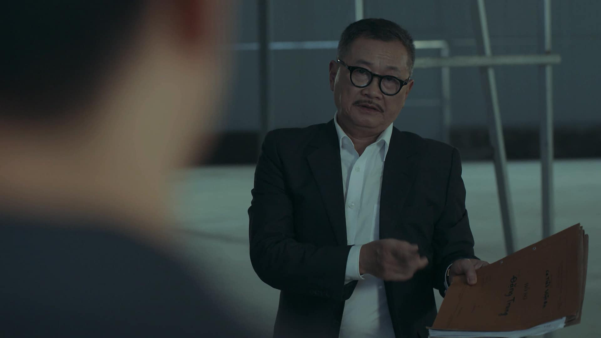 Hồ sơ c&aacute; sấu - Tập cuối: Đặng Trung v&agrave;o t&ugrave;, Nguyệt hạnh ph&uacute;c b&ecirc;n chồng, x&oacute;a bỏ mọi hiểu lầm với em g&aacute;i - Ảnh 7.