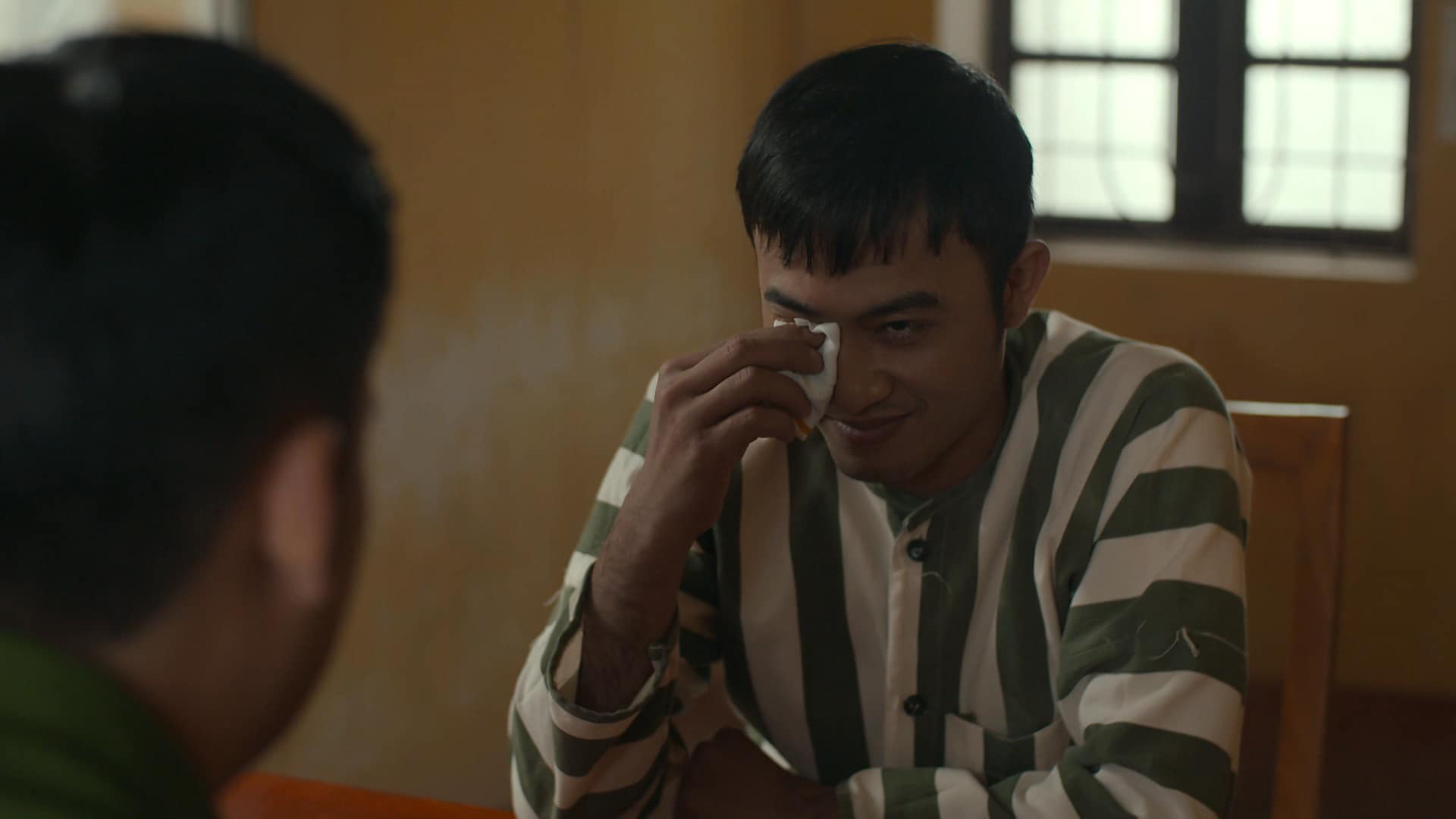 Hồ sơ c&aacute; sấu - Tập cuối: Đặng Trung v&agrave;o t&ugrave;, Nguyệt hạnh ph&uacute;c b&ecirc;n chồng, x&oacute;a bỏ mọi hiểu lầm với em g&aacute;i - Ảnh 12.