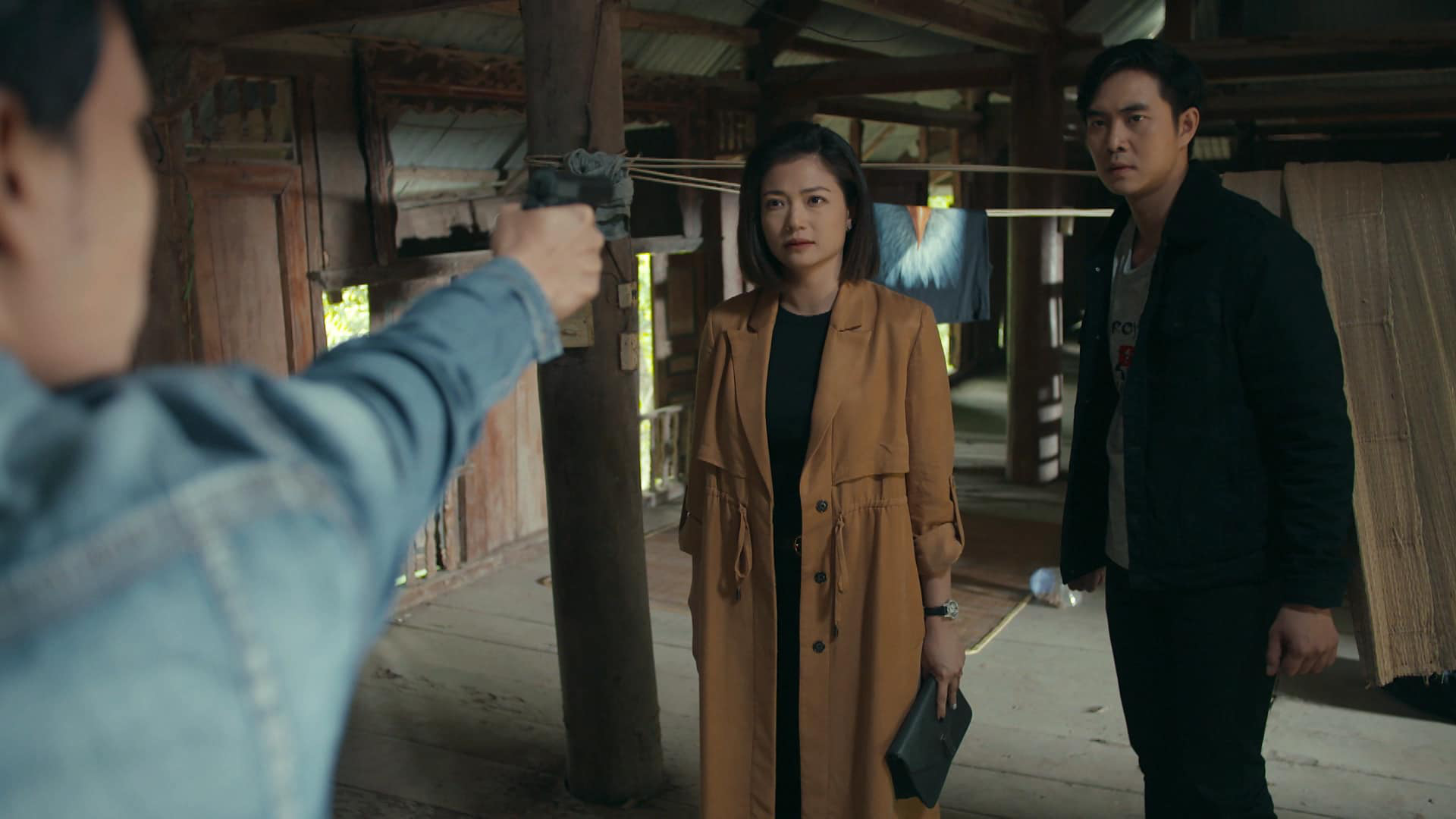 Hồ sơ c&aacute; sấu - Tập cuối: Đặng Trung v&agrave;o t&ugrave;, Nguyệt hạnh ph&uacute;c b&ecirc;n chồng, x&oacute;a bỏ mọi hiểu lầm với em g&aacute;i - Ảnh 4.