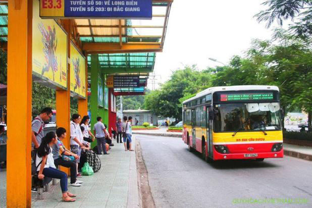 Hà Nội sẽ tính toán kỹ lộ trình chuyển đổi xe bus xanh - Ảnh 1.