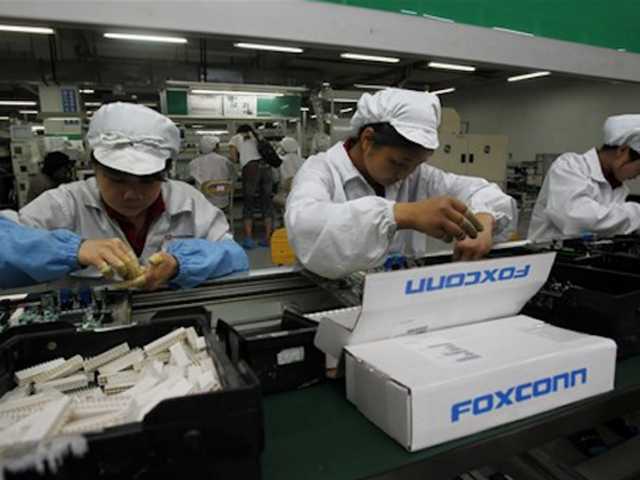 Foxconn giảm mạnh quy mô đầu tư vào nhà máy ở Mỹ - Ảnh 1.