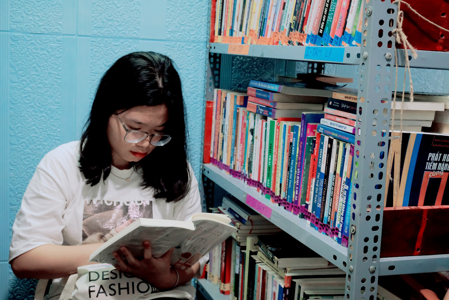 Kh&ocirc;ng muốn s&aacute;ch chết, thanh ni&ecirc;n trẻ mở thư viện miễn ph&iacute; giữa l&ograve;ng thủ đ&ocirc; - Ảnh 12.