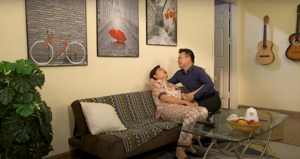 “Xuân Tóc Đỏ” Việt Bắc và những lần “chém gió thành thần” trong sitcom hài: F5 Bá Đạo - Ảnh 10. “Xuân Tóc Đỏ” Việt Bắc và những lần “chém gió thành thần” trong sitcom hài: F5 Bá Đạo - Ảnh 10.
