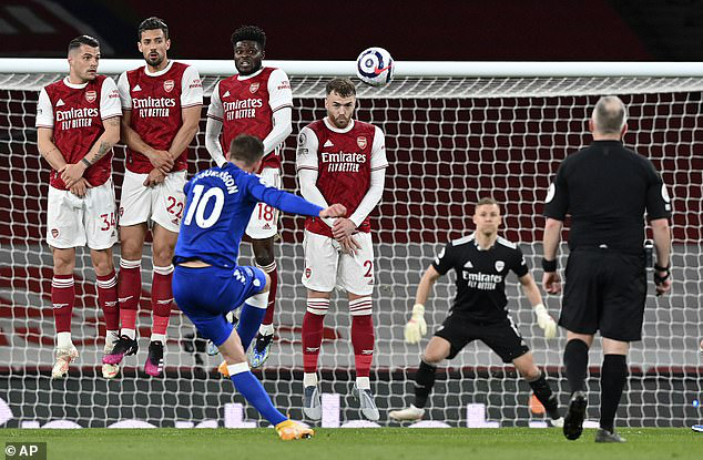 Arsenal 0-1 Everton: Sai lầm tai hại của Bernd Leno! - Ảnh 1.