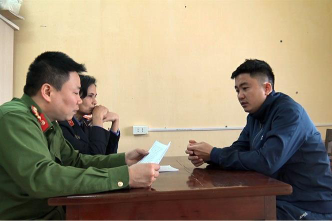 Triệt ph&aacute; đường d&acirc;y đ&aacute;nh bạc qua mạng hơn 100 tỷ đồng - Ảnh 1.