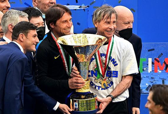 HLV Conte sắp chia tay Inter dù vô địch Serie A - Ảnh 1.