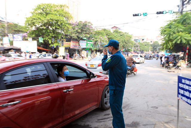 Bệnh viện K Tân Triều bất ngờ được phong tỏa, dừng nhận bệnh nhân - Ảnh 1.