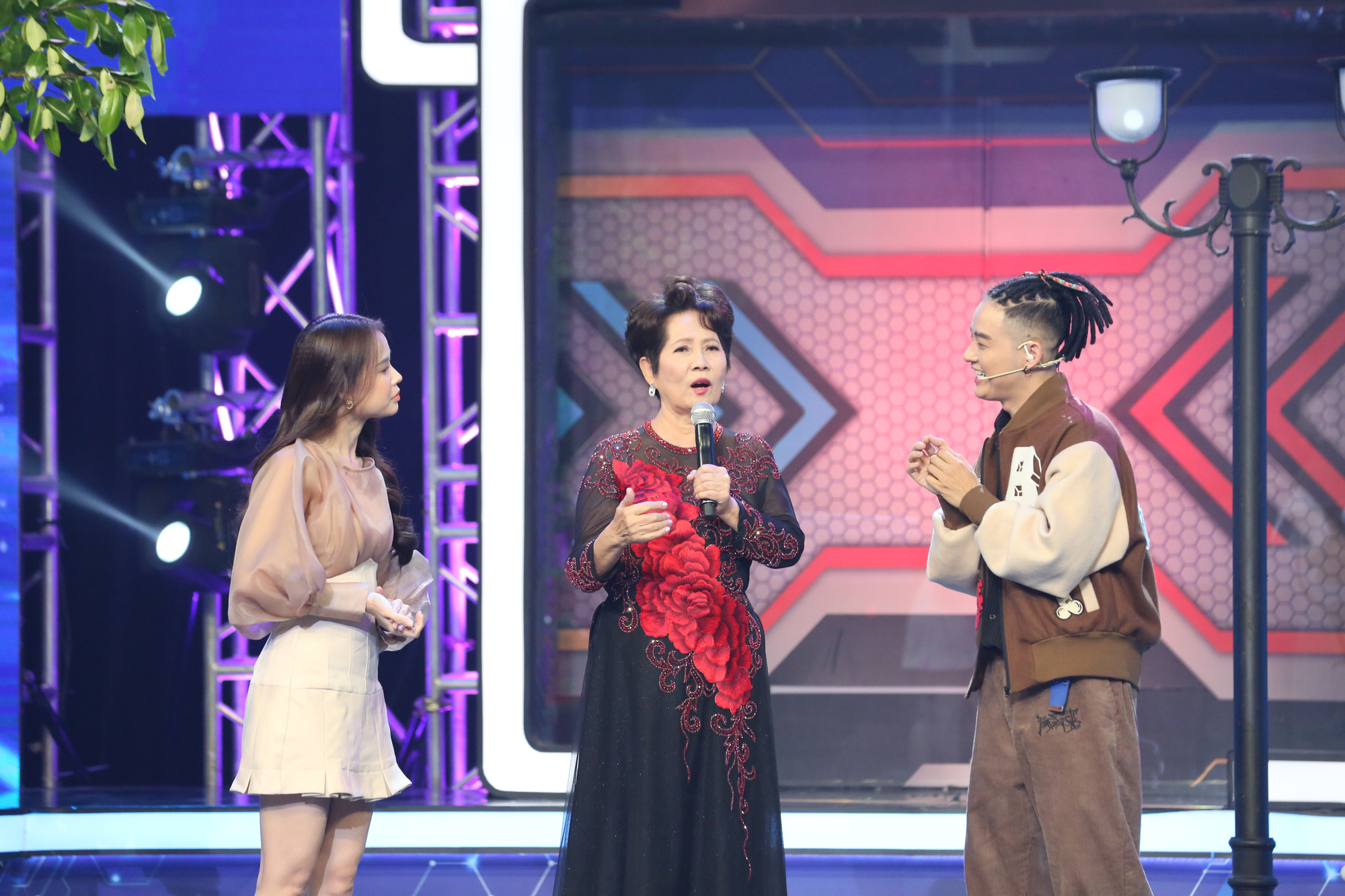 Danh ca Phương Dung tiết lộ mối tình bí mật để có gia tài kếch xù - Ảnh 3. Danh ca Phương Dung tiết lộ mối tình bí mật để có gia tài kếch xù - Ảnh 3.