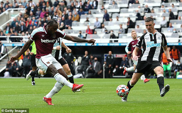 Vòng 1 Ngoại hạng Anh | Newcastle 2-4 West Ham: Đôi công mãn nhãn! - Ảnh 2.