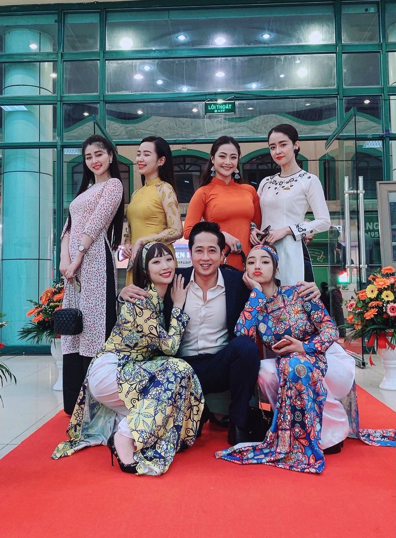 Nhan sắc hai cô con gái đỏng đảnh khó bảo trong Ngày mai bình yên - Ảnh 14. Nhan sắc hai cô con gái đỏng đảnh khó bảo trong Ngày mai bình yên - Ảnh 14.