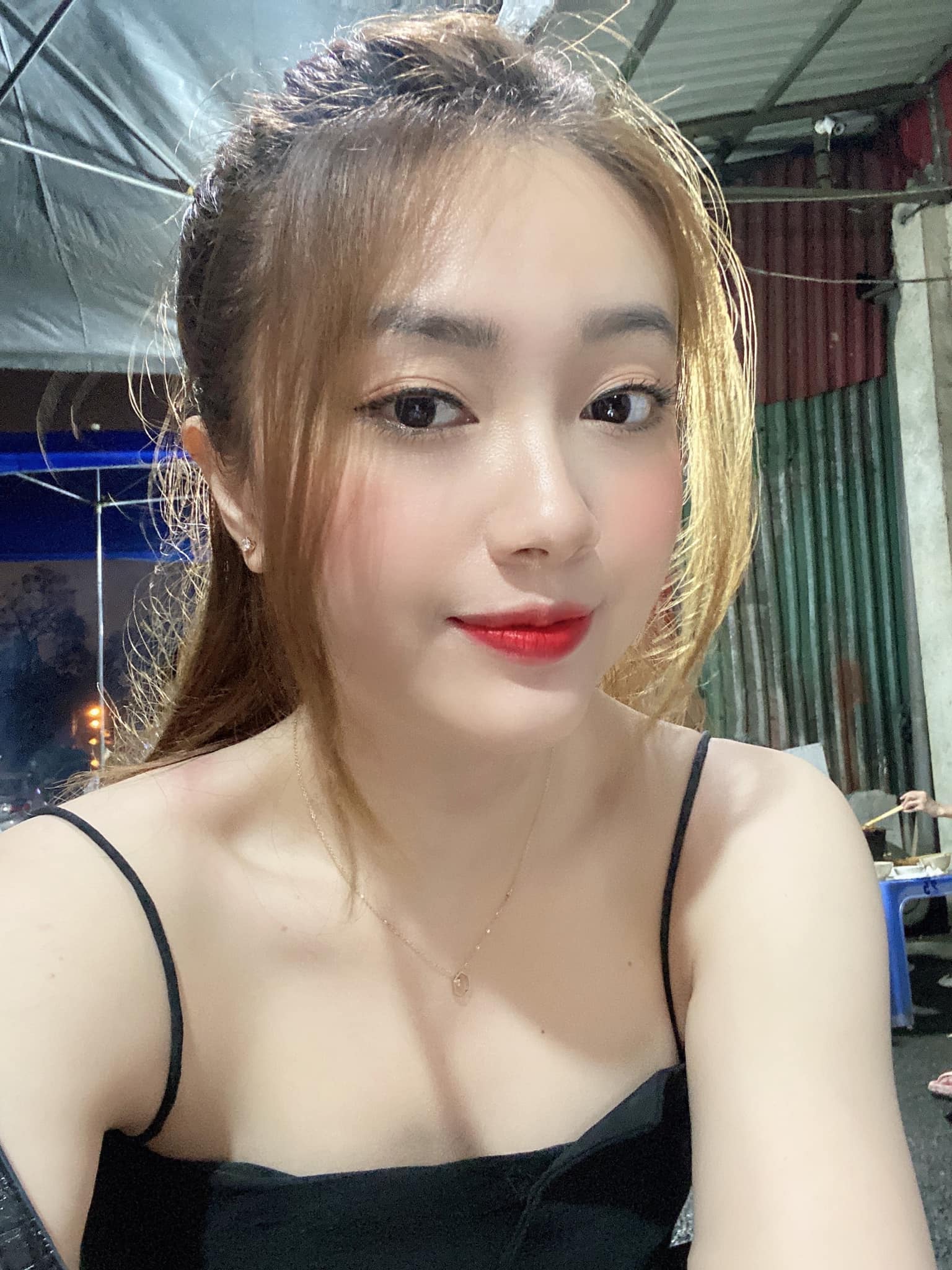 Nhan sắc hai cô con gái đỏng đảnh khó bảo trong Ngày mai bình yên - Ảnh 2. Nhan sắc hai cô con gái đỏng đảnh khó bảo trong Ngày mai bình yên - Ảnh 2.