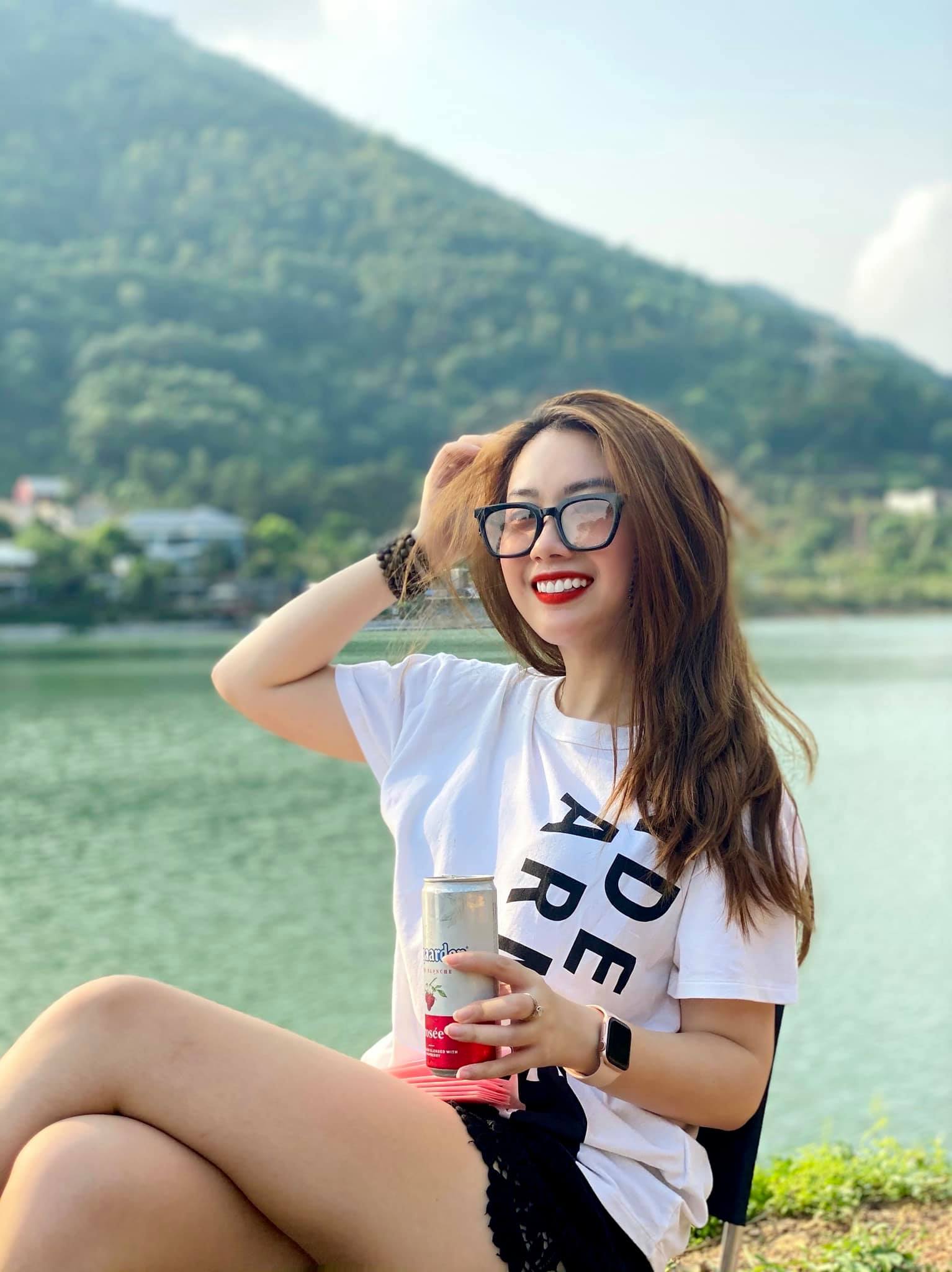 Nhan sắc hai cô con gái đỏng đảnh khó bảo trong Ngày mai bình yên - Ảnh 3. Nhan sắc hai cô con gái đỏng đảnh khó bảo trong Ngày mai bình yên - Ảnh 3.