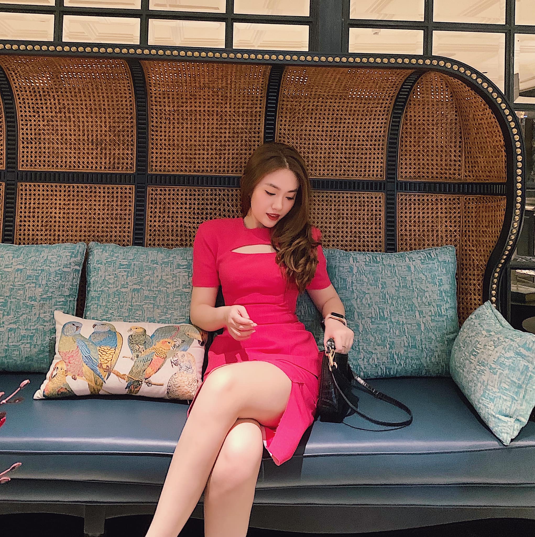 Nhan sắc hai cô con gái đỏng đảnh khó bảo trong Ngày mai bình yên - Ảnh 11. Nhan sắc hai cô con gái đỏng đảnh khó bảo trong Ngày mai bình yên - Ảnh 11.