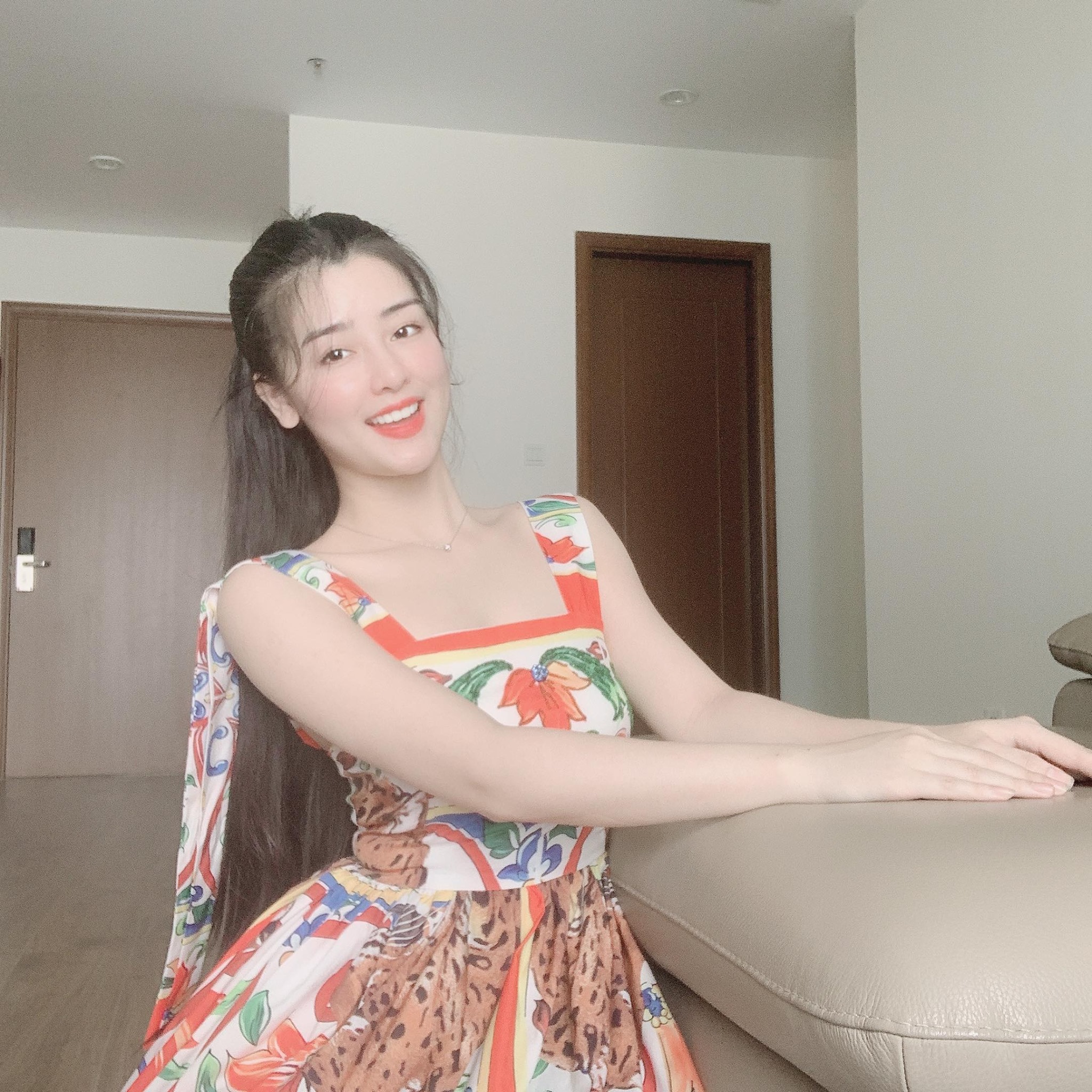 Nhan sắc hai cô con gái đỏng đảnh khó bảo trong Ngày mai bình yên - Ảnh 13. Nhan sắc hai cô con gái đỏng đảnh khó bảo trong Ngày mai bình yên - Ảnh 13.