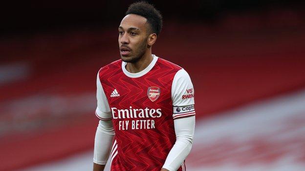 Arsenal sẵn sàng lắng nghe những đề nghị hỏi mua Aubameyang - Ảnh 1.