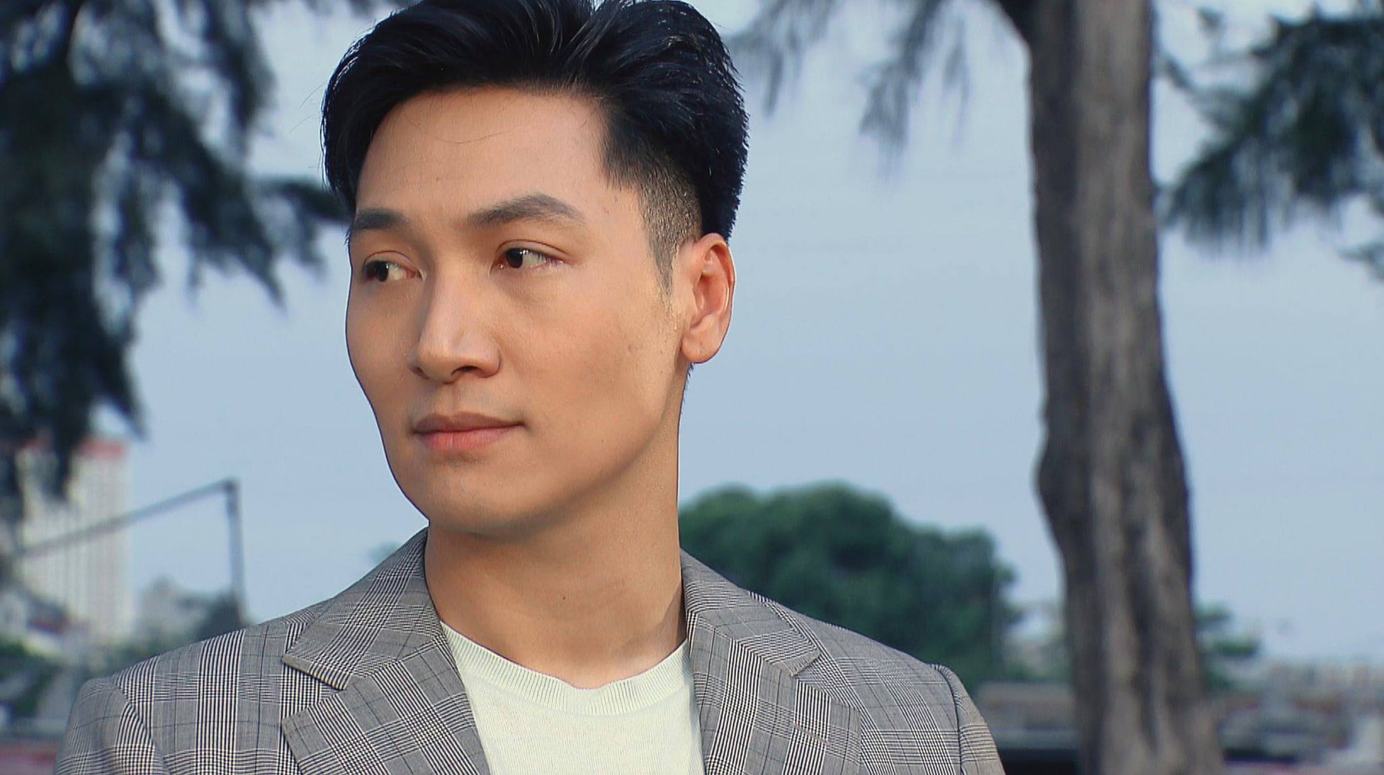 Hương vị tình thân phần 2 - Tập 23: Nam vỡ òa nhận bố đẻ, ông Sinh lại chối từ? - Ảnh 12. Hương vị tình thân phần 2 - Tập 23: Nam vỡ òa nhận bố đẻ, ông Sinh lại chối từ? - Ảnh 12.