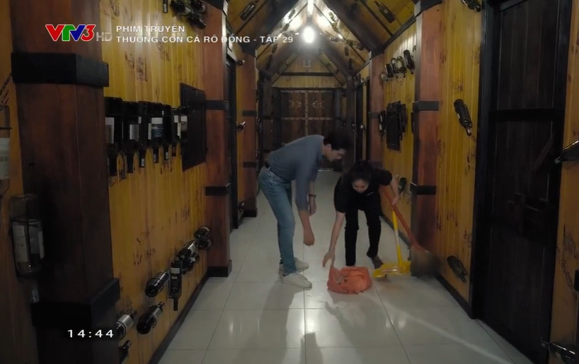 Thương con c&aacute; r&ocirc; đồng - Tập 29: Mạnh phải l&ograve;ng Thương, Nhung đ&aacute;nh vỡ đầu Hải đen v&igrave; Đạo - Ảnh 6.