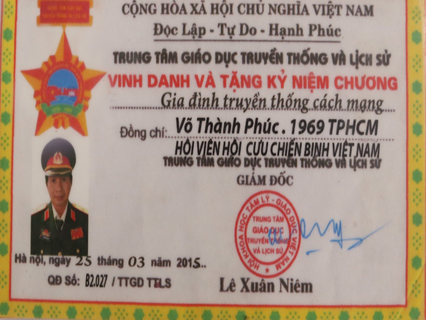 Giả danh trung tướng qu&acirc;n đội ti&ecirc;u thụ thuốc được cho l&agrave; chữa COVID-19 - Ảnh 5.