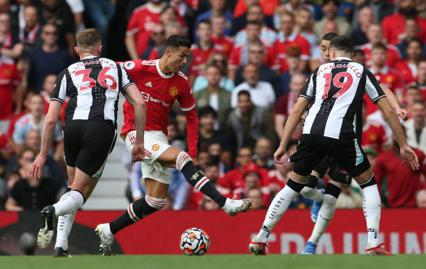 ẢNH: Ronaldo rực sáng trong ngày ra mắt Man Utd - Ảnh 5.