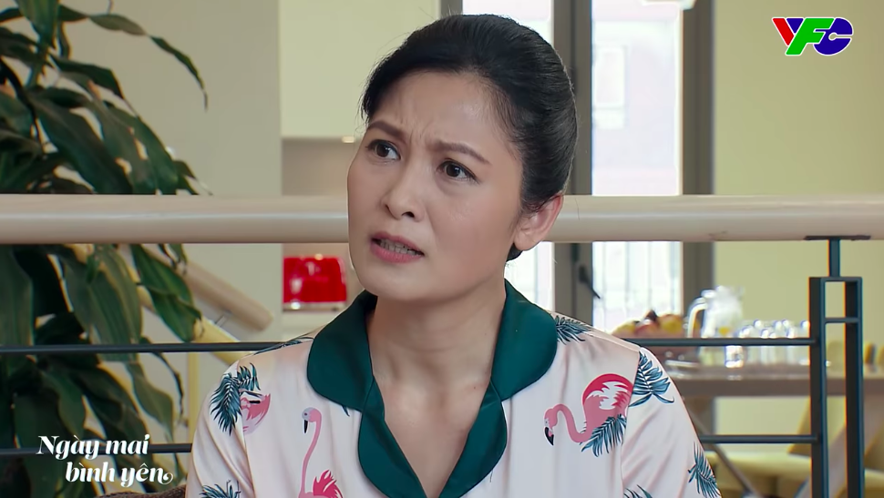 Ng&agrave;y mai b&igrave;nh y&ecirc;n - Tập 12: &Ocirc;ng Ph&aacute;t nặng lời x&uacute;c phạm d&igrave; Mai, b&agrave; Tr&uacute;c so s&aacute;nh ngay ch&uacute; Chiến cũng chẳng được t&iacute;ch sự g&igrave; - Ảnh 2.