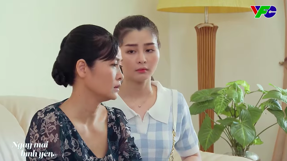 Ng&agrave;y mai b&igrave;nh y&ecirc;n - Tập 12: &Ocirc;ng Ph&aacute;t nặng lời x&uacute;c phạm d&igrave; Mai, b&agrave; Tr&uacute;c so s&aacute;nh ngay ch&uacute; Chiến cũng chẳng được t&iacute;ch sự g&igrave; - Ảnh 5.