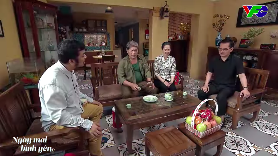 Ngày mai bình yên - Tập 12: Ông Phát sang tận nơi đón nhưng bố và em trai vẫn cố chấp không chịu về nhà - Ảnh 5. Ngày mai bình yên - Tập 12: Ông Phát sang tận nơi đón nhưng bố và em trai vẫn cố chấp không chịu về nhà - Ảnh 5.