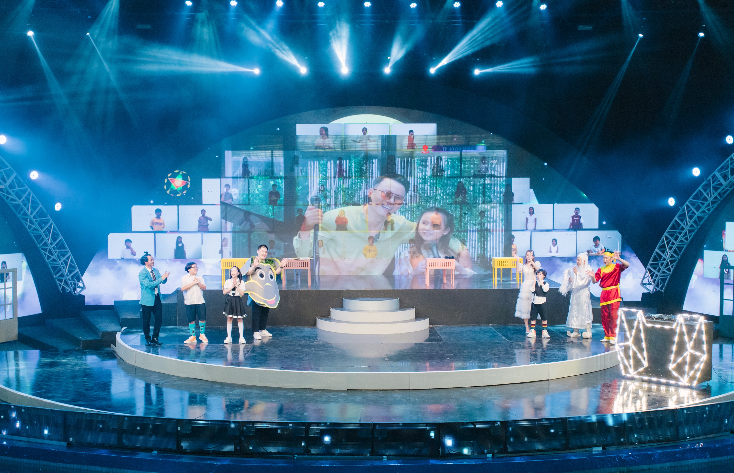 Chia sẻ để gần nhau hơn - Lớp học diệu kỳ: Đ&oacute;n Trung thu nhiệm m&agrave;u trong m&ugrave;a dịch - Ảnh 15.