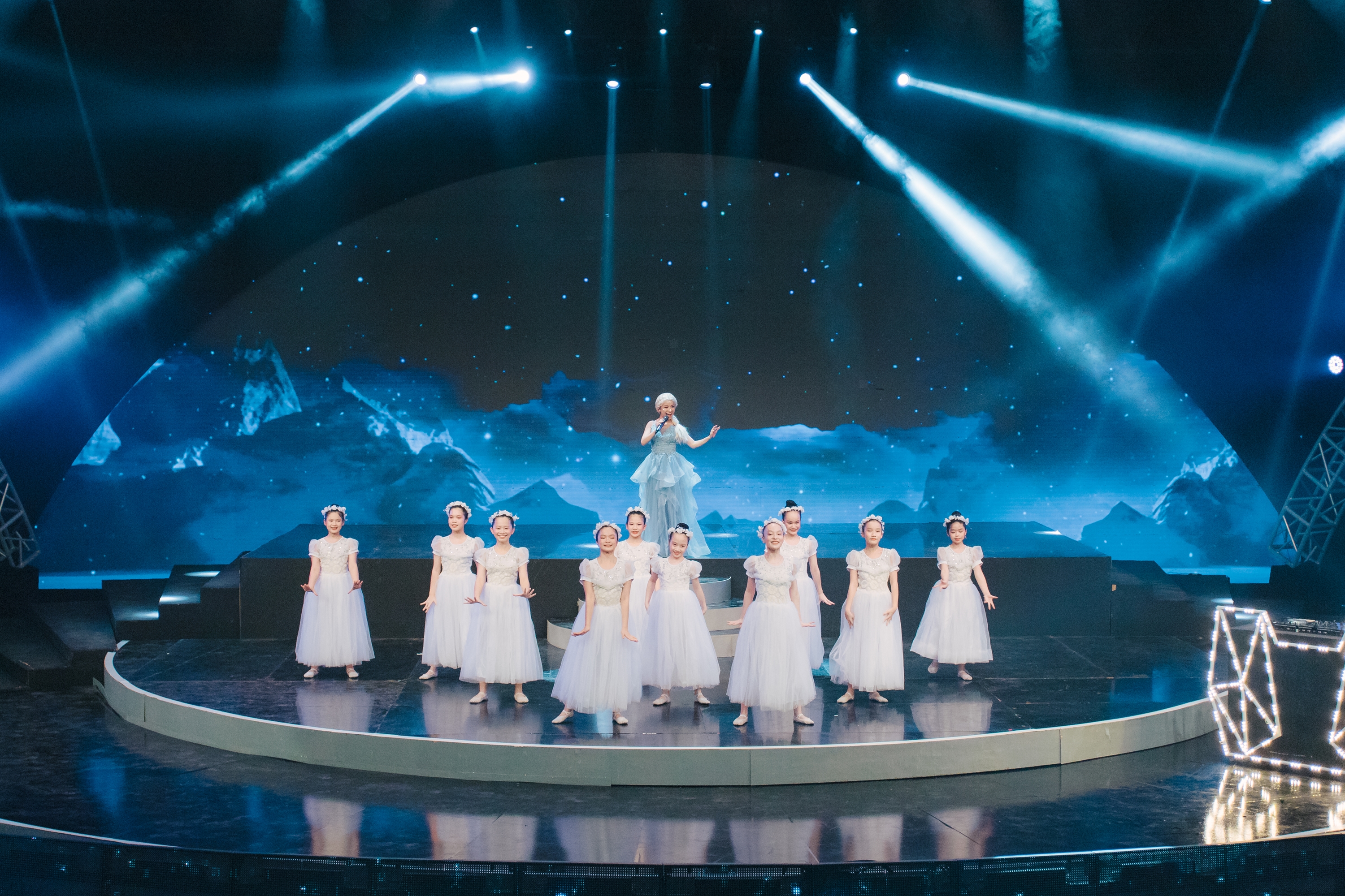 Chia sẻ để gần nhau hơn - Lớp học diệu kỳ: Đ&oacute;n Trung thu nhiệm m&agrave;u trong m&ugrave;a dịch - Ảnh 21.