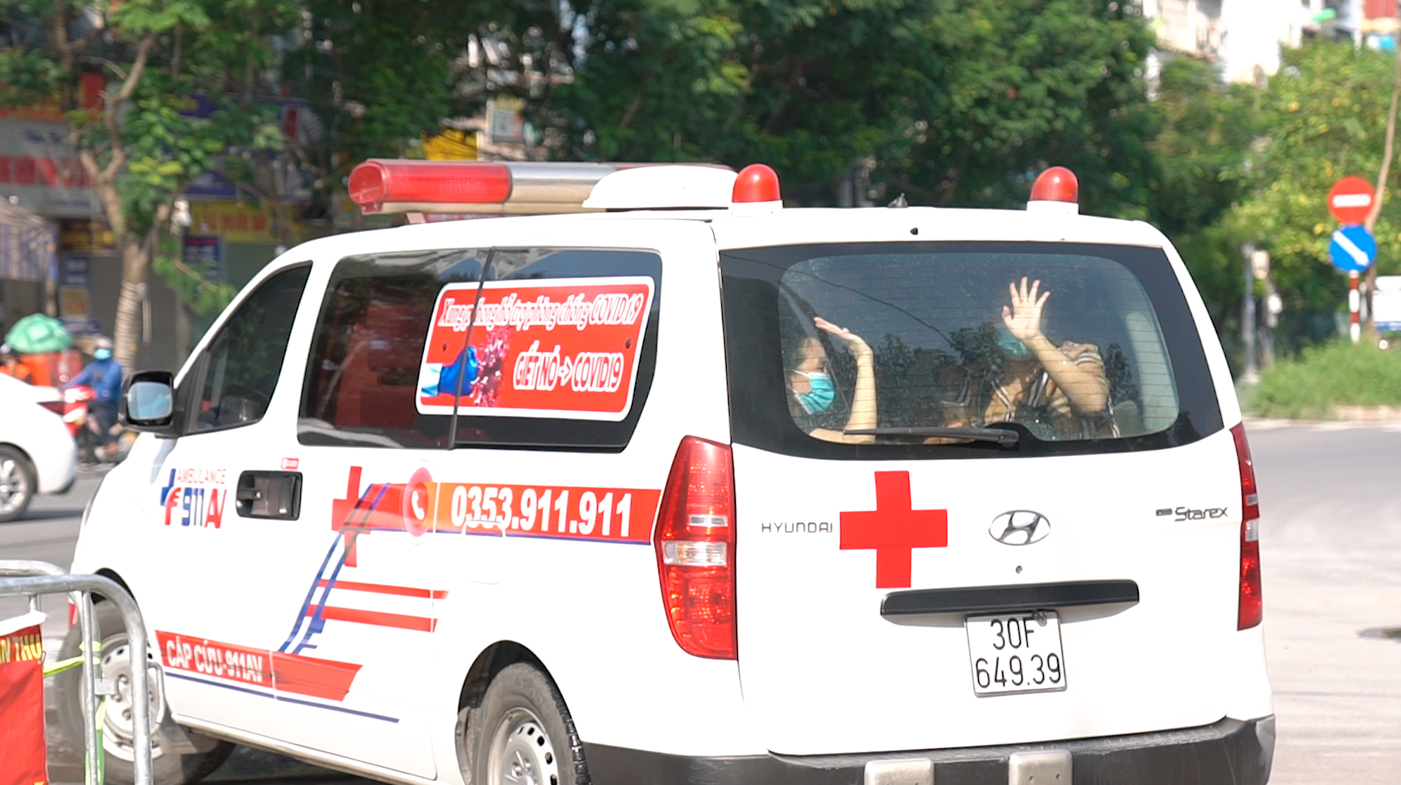 Việc tử tế tháng 9: Những con thoi nơi tâm dịch - Ảnh 4. Việc tử tế tháng 9: Những con thoi nơi tâm dịch - Ảnh 4.