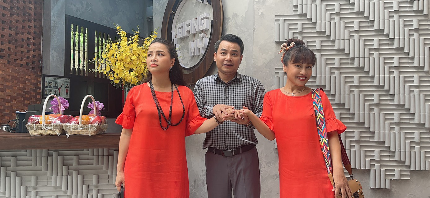 Hương vị t&igrave;nh th&acirc;n: &Ocirc;ng Khang bất ngờ uốn &eacute;o, điệu đ&agrave; th&agrave;nh c&acirc;y h&agrave;i - Ảnh 3.