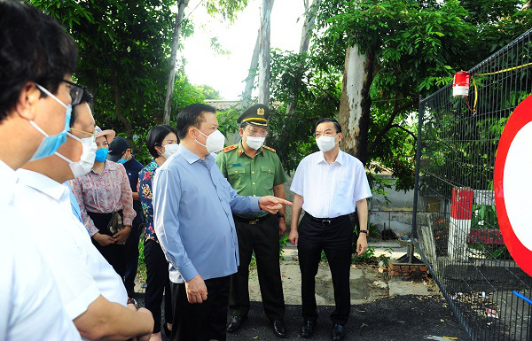 Bí thư Thành ủy Hà Nội: An toàn đến đâu mở cửa đến đó, không mở cửa ồ ạt - Ảnh 1.