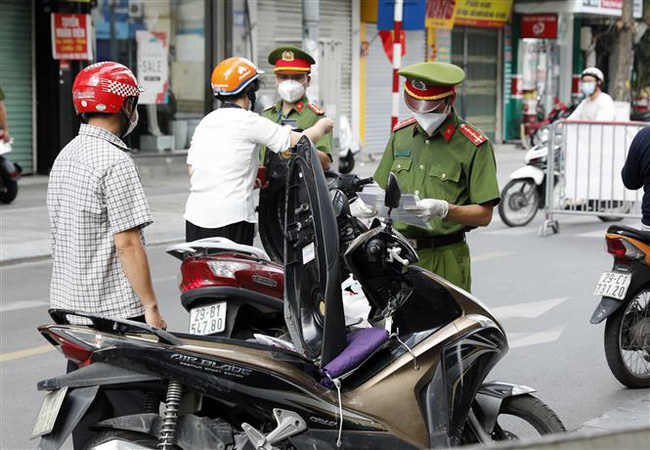 CHÍNH THỨC: Hà Nội chia 3 vùng chống dịch từ 6/9, “người ở vùng nào thì ở vùng đó” - Ảnh 3.