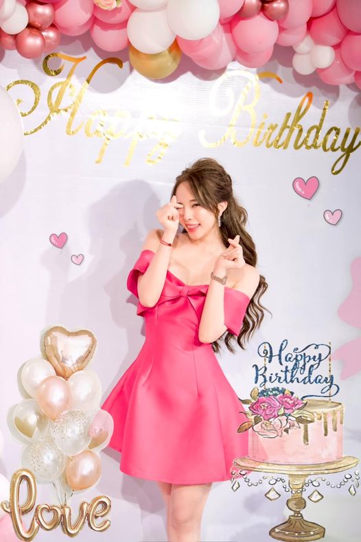 C&aacute; sấu ch&uacute;a Quỳnh Nga hạnh ph&uacute;c đ&oacute;n tuổi mới một m&igrave;nh - Ảnh 1.