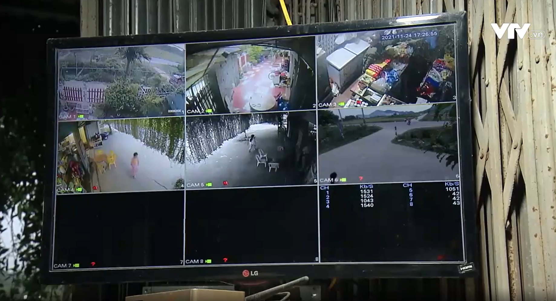 Phố trong l&agrave;ng - Tập 40: Mến g&agrave;o kh&oacute;c gọi con g&aacute;i trong v&ocirc; vọng khiến kh&aacute;n giả x&uacute;c động - Ảnh 6.