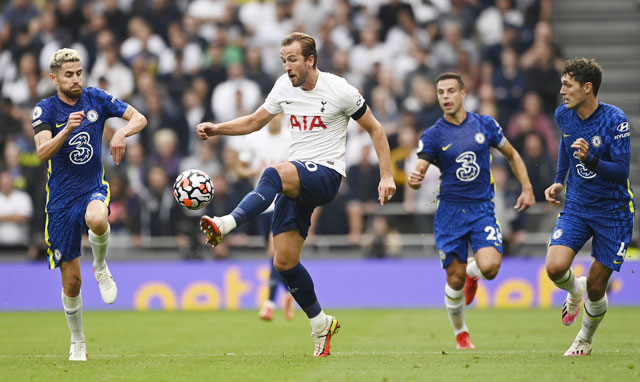 Lịch thi đấu bóng đá châu Âu hôm nay (23/01): Tâm điểm Chelsea - Tottenham, AC Milan - Juventus - Ảnh 1.