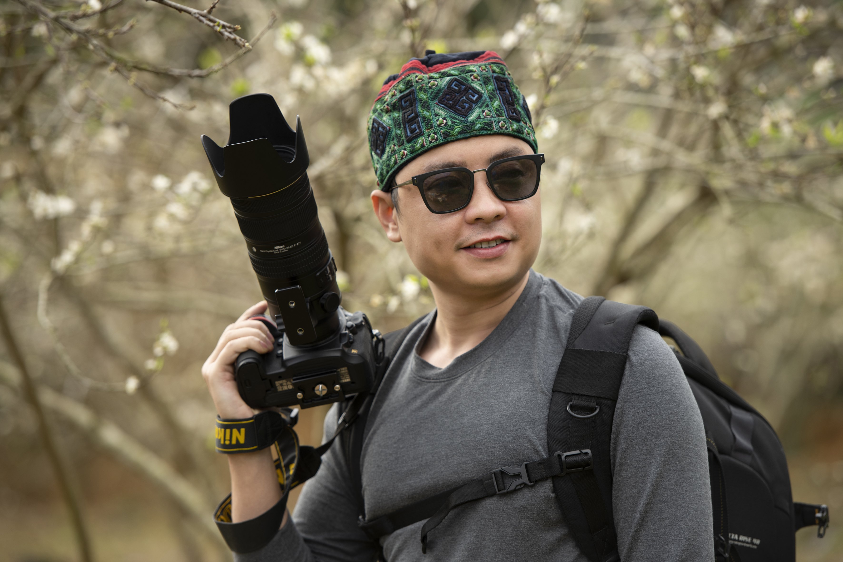 Vẻ đ&aacute;ng y&ecirc;u của những em b&eacute; v&ugrave;ng cao T&acirc;y Bắc trong phi&ecirc;n chợ cuối năm - Ảnh 14.