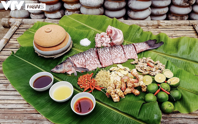 C&aacute; kho ni&ecirc;u đất l&agrave;ng Vũ Đại &ldquo;rực lửa&rdquo; th&acirc;u đ&ecirc;m đ&oacute;n Tết Nguy&ecirc;n đ&aacute;n - Ảnh 8.