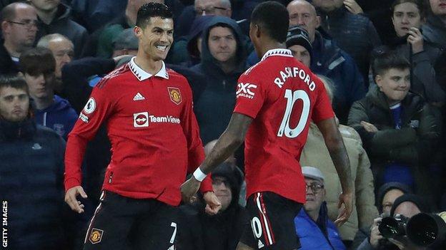Ronaldo ghi bàn, Man Utd ngược dòng ấn tượng trước Everton - Ảnh 4. Ronaldo ghi bàn, Man Utd ngược dòng ấn tượng trước Everton - Ảnh 4.