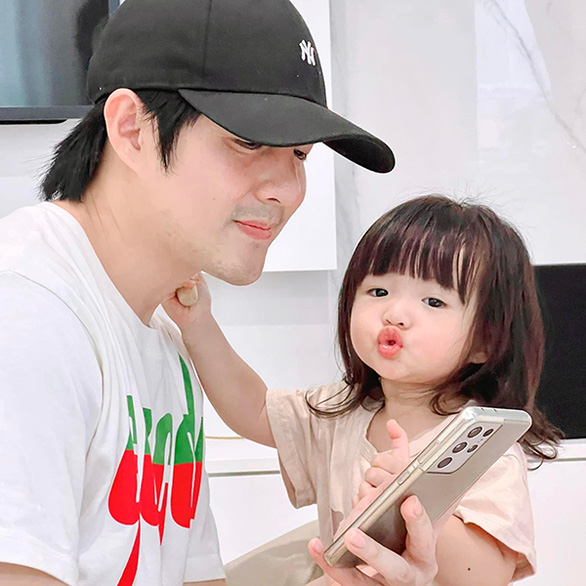 Sao Việt ngày 10/10: Dàn sao tưng bừng dự đám cưới Diệu Nhi - Anh Tú - Ảnh 4. Sao Việt ngày 10/10: Dàn sao tưng bừng dự đám cưới Diệu Nhi - Anh Tú - Ảnh 4.
