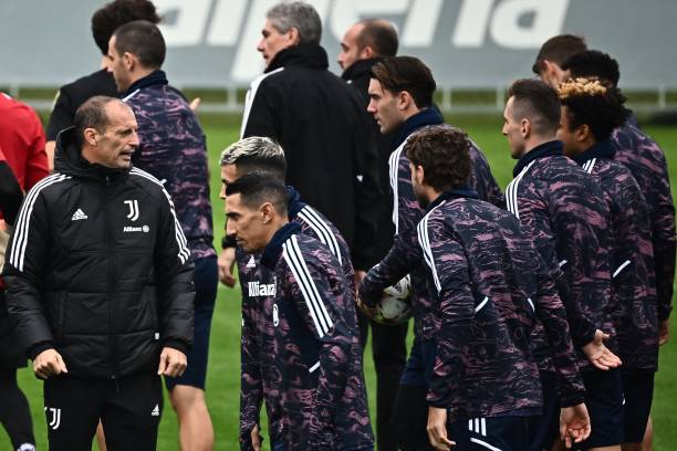 Những lý do khiến Juventus chưa thể chia tay HLV Max Allegri   - Ảnh 1.