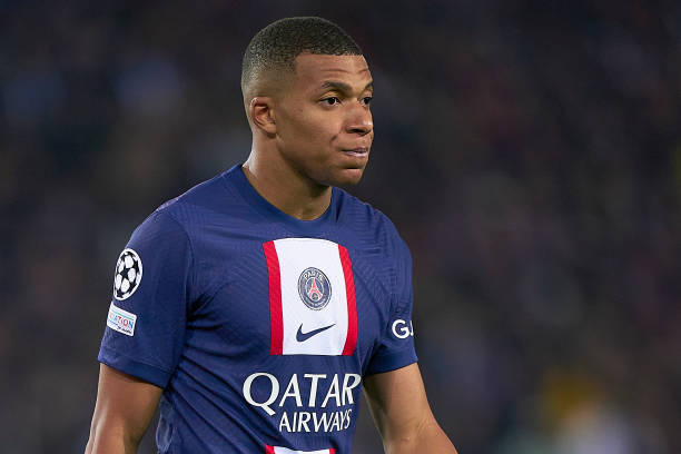 Mâu thuẫn giữa Kylian Mbappe và PSG tiếp tục trầm trọng - Ảnh 1.