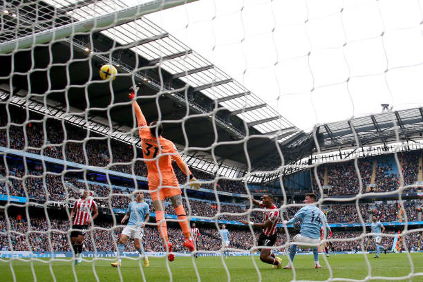 Man City 1-2 Brentford: Dấu ấn Toney, địa chấn tại Etihad   - Ảnh 1.