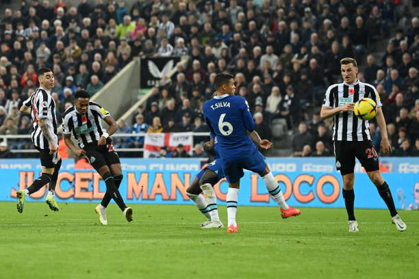 Thua Newcastle, Chelsea ngày một xa rời cuộc đua Top 4 - Ảnh 2.