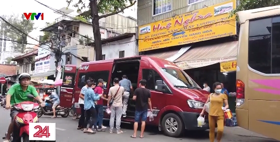 TP Hồ Chí Minh nêu tên 10 nhà xe đón, trả khách vi phạm nhiều lần - Ảnh 1.