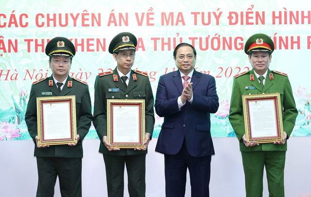 Thủ tướng trao thư khen cho các tập thể phá 3 chuyên án ma túy lớn năm 2022 - Ảnh 6.