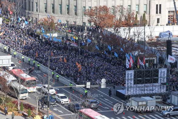 Đình công lớn của nhân viên tàu điện ngầm Seoul, Hàn Quốc - Ảnh 1.